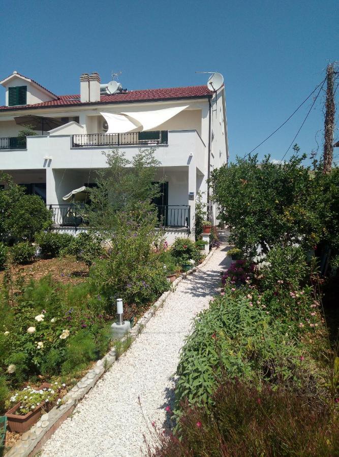 Lux Trogir Apartment Екстериор снимка