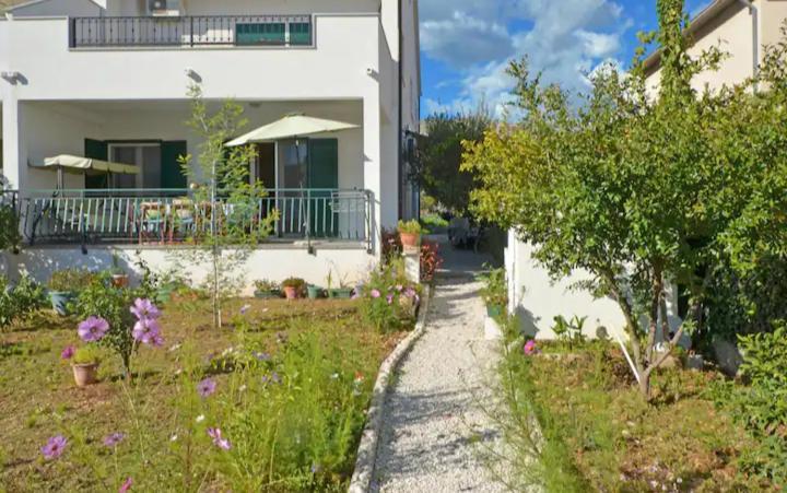 Lux Trogir Apartment Екстериор снимка